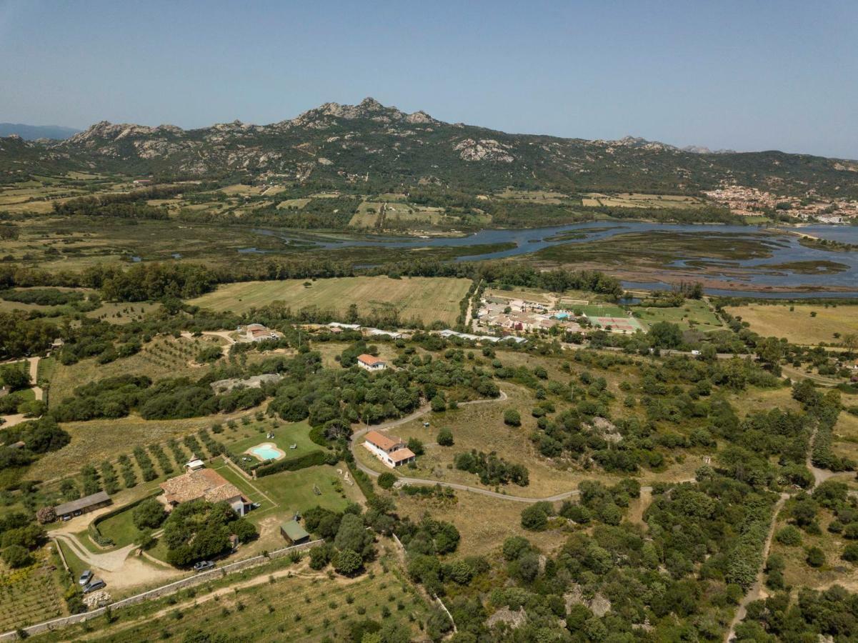 Villa Iris With Pool Baja Sardinia Exterior photo