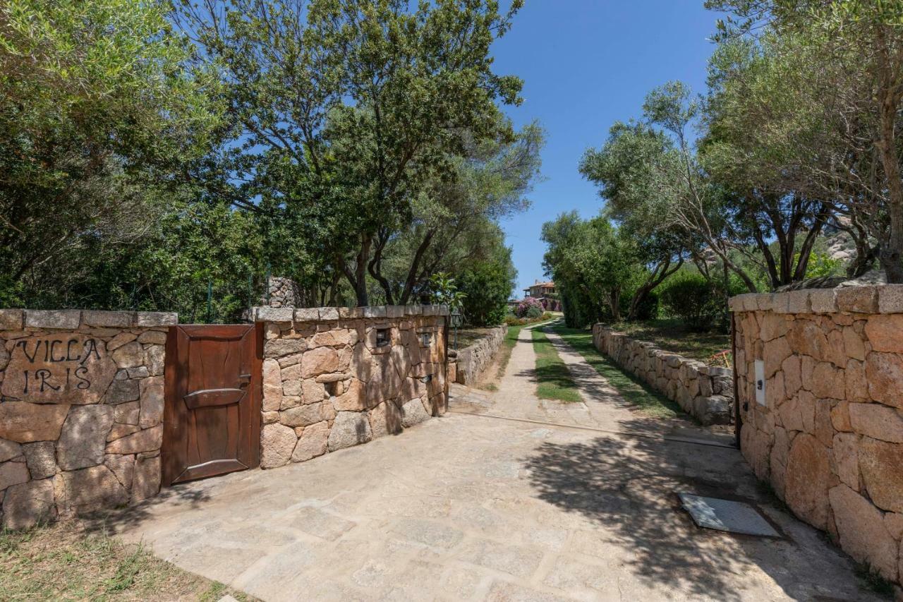 Villa Iris With Pool Baja Sardinia Exterior photo
